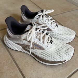 Brooks anthem 6 sneakers